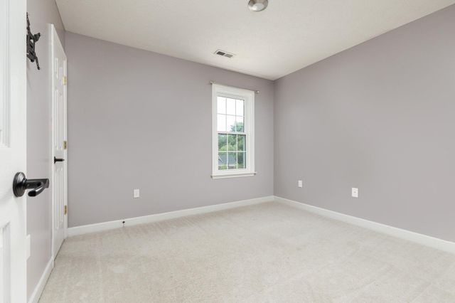 677 DELLINGER DR, Strasburg, VA 22657