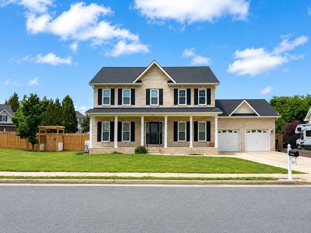 677 DELLINGER DR, Strasburg, VA 22657