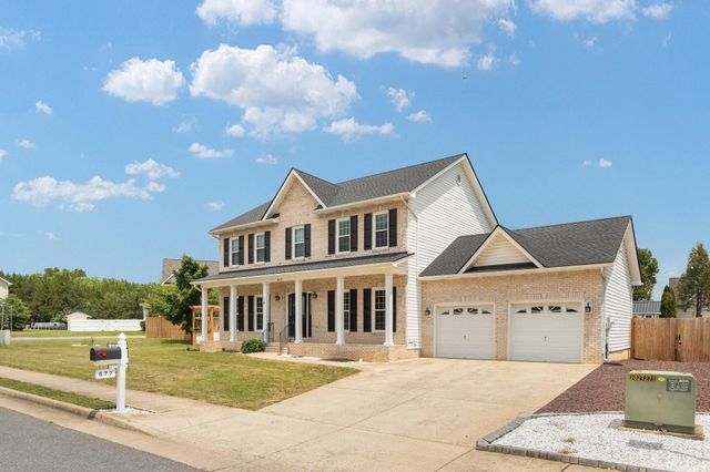 677 DELLINGER DR, Strasburg, VA 22657