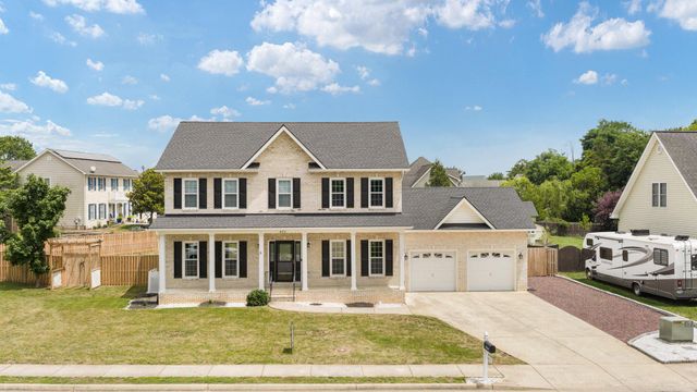 677 DELLINGER DR, Strasburg, VA 22657