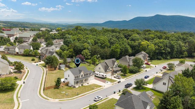 677 DELLINGER DR, Strasburg, VA 22657