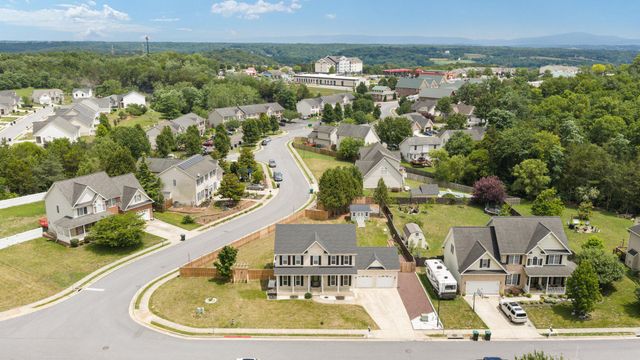 677 DELLINGER DR, Strasburg, VA 22657