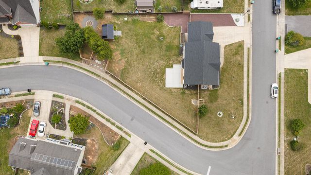 677 DELLINGER DR, Strasburg, VA 22657