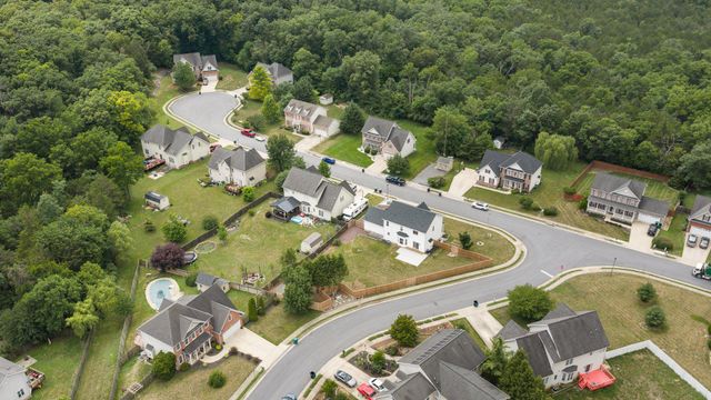 677 DELLINGER DR, Strasburg, VA 22657