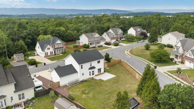 677 DELLINGER DR, Strasburg, VA 22657