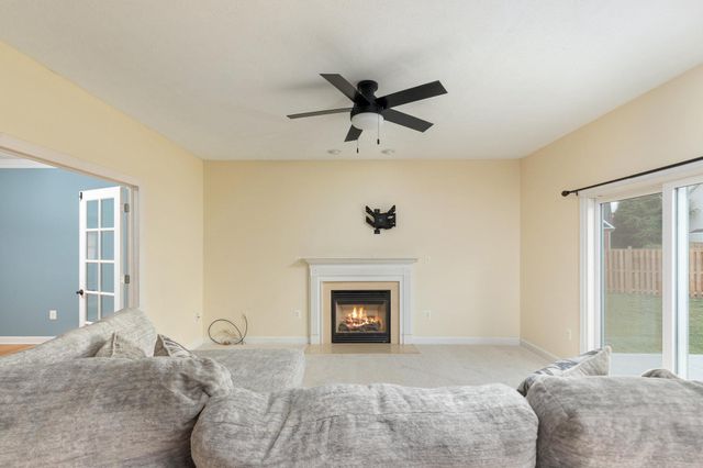 677 DELLINGER DR, Strasburg, VA 22657