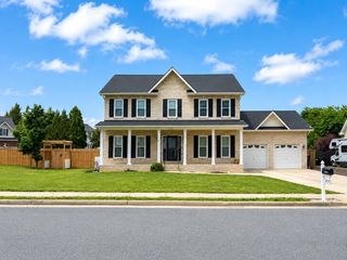 677 DELLINGER DR, Strasburg, VA 22657