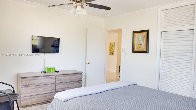 16801 NE 13th Ave 202, Miami, FL 33162