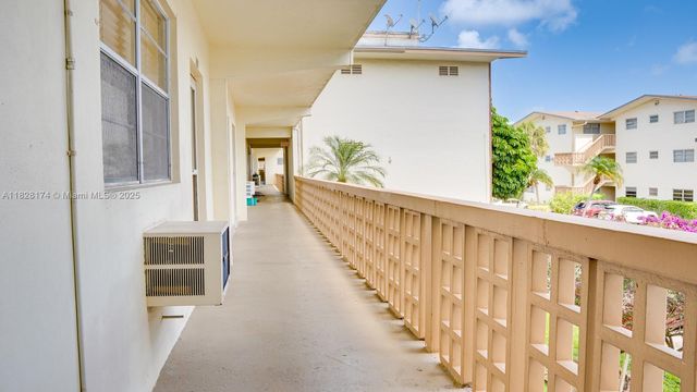 16801 NE 13th Ave 202, Miami, FL 33162