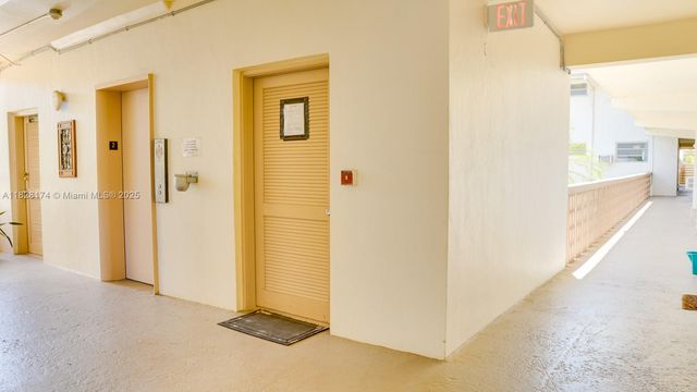 16801 NE 13th Ave 202, Miami, FL 33162
