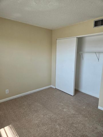 1814 Abbey 204, West Palm Beach, FL 33415