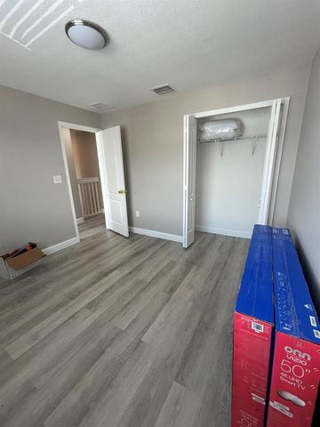 7301 NW 174TH Terrace 100, Hialeah, FL 33015