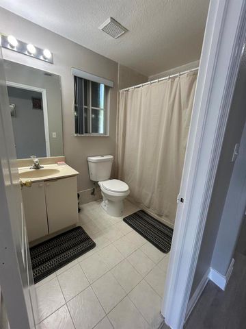 7301 NW 174TH Terrace 100, Hialeah, FL 33015