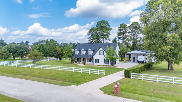 702 Saddle Creek Farms Drive, Crosby, TX 77532
