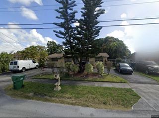 4621 SW 104th Ct, Miami, FL 33165