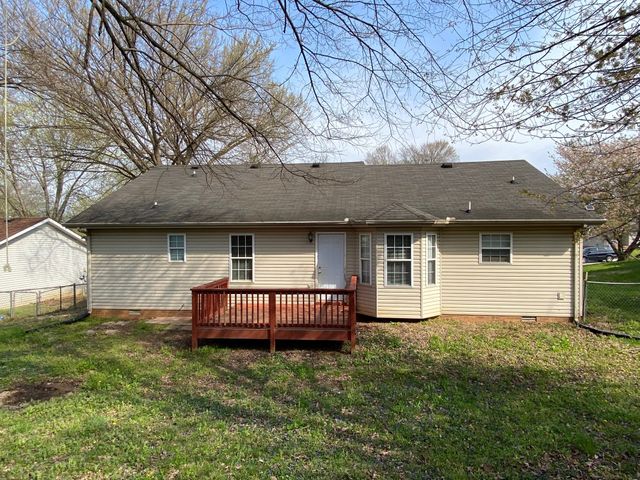 3250 N Senseney Cir, Clarksville, TN 37042