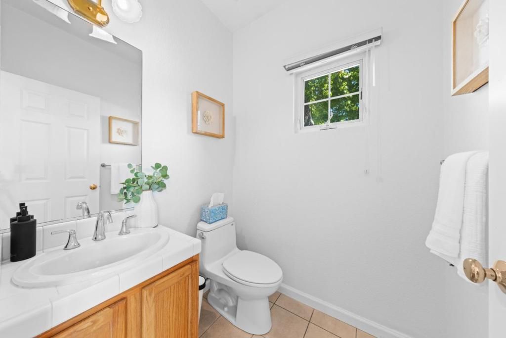 Image 11 of property listing at 298 S Rengstorff Avenue, Mountain View, CA 94040