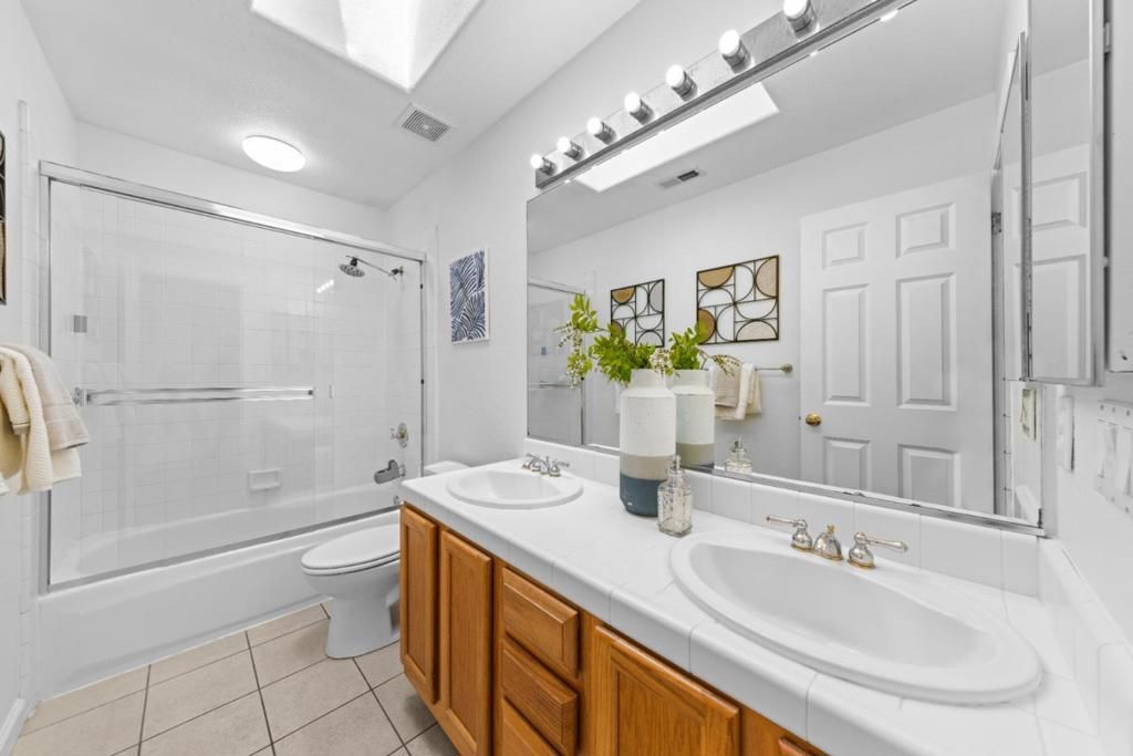 Image 23 of property listing at 298 S Rengstorff Avenue, Mountain View, CA 94040
