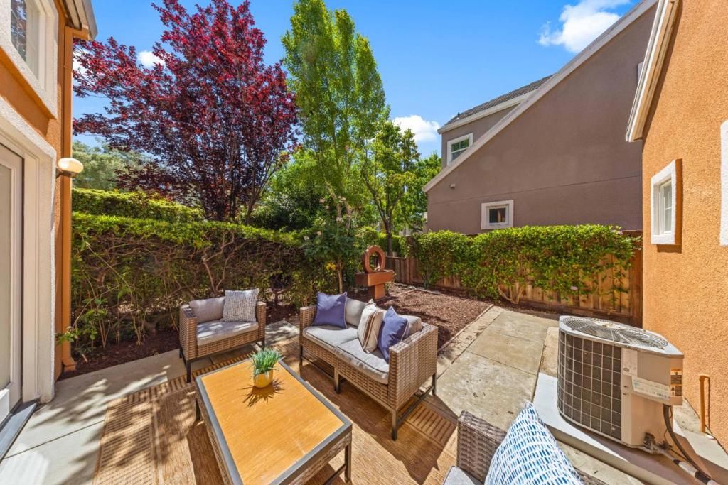 Image 26 of property listing at 298 S Rengstorff Avenue, Mountain View, CA 94040