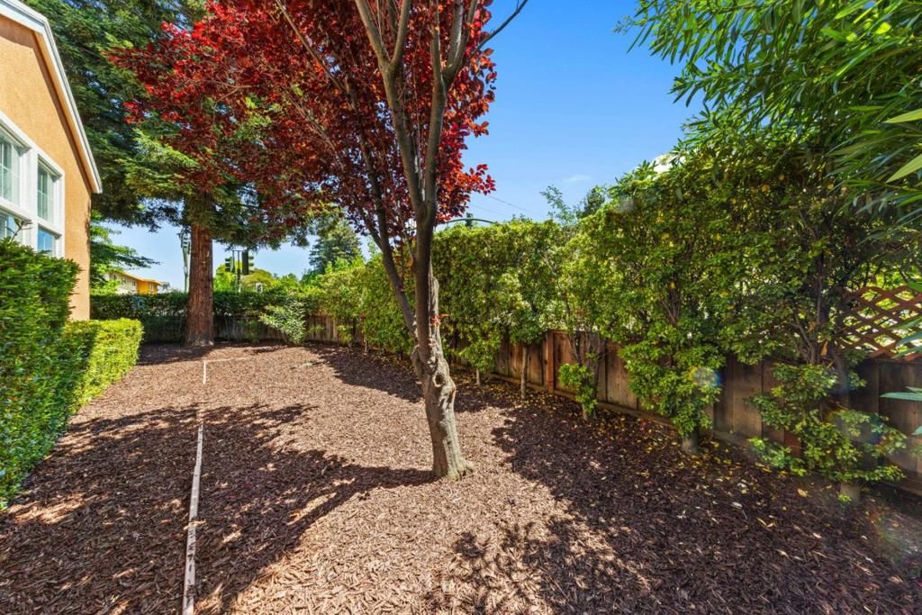 Image 28 of property listing at 298 S Rengstorff Avenue, Mountain View, CA 94040