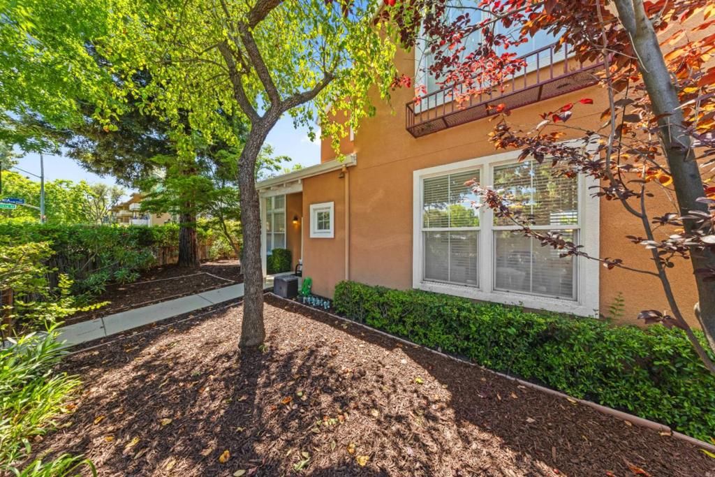 Image 29 of property listing at 298 S Rengstorff Avenue, Mountain View, CA 94040