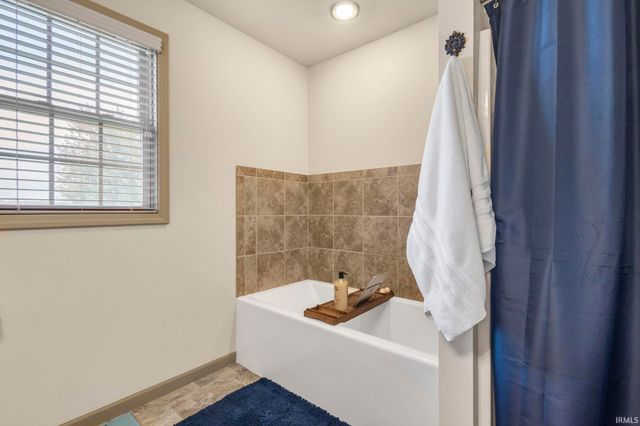 51818 Cresswell Drive, South Bend, IN 46628