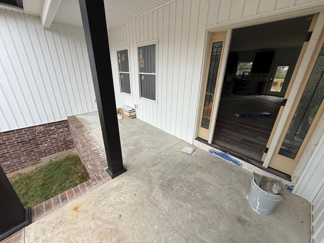 1322 E Blythe St, Paris, TN 38242