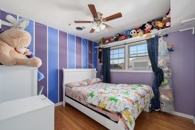 2458 Seminary Avenue, Des Plaines, IL 60016