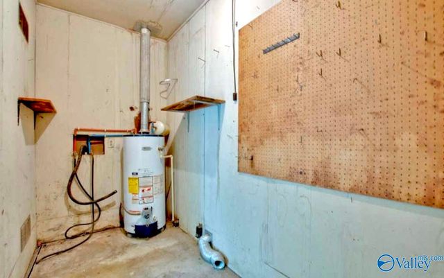 2906 Hester Lane, Huntsville, AL 35810