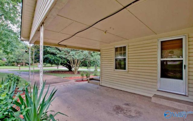 2906 Hester Lane, Huntsville, AL 35810