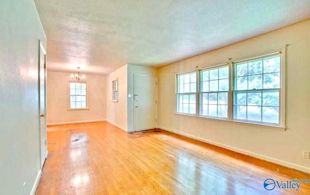 2906 Hester Lane, Huntsville, AL 35810