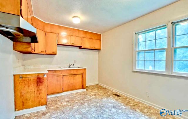 2906 Hester Lane, Huntsville, AL 35810