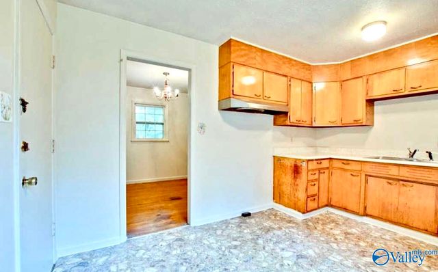 2906 Hester Lane, Huntsville, AL 35810