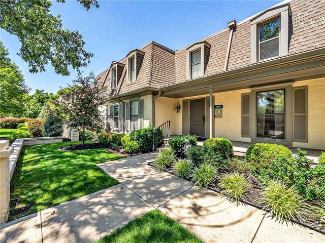 6634 W 109th Street F, Overland Park, KS 66211