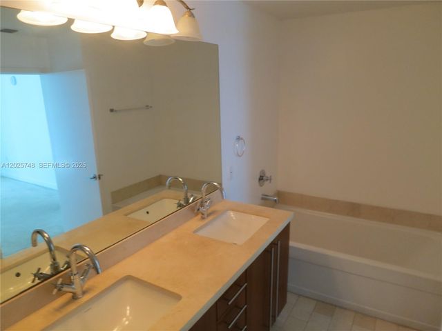 1111 SW 1 AV 1223-N, Miami, FL 33130