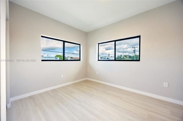 630 NE 166th St 3, Miami, FL 33162