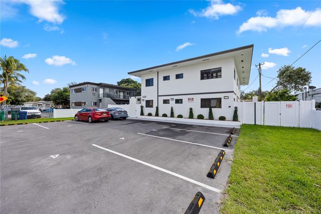 630 NE 166th St 3, Miami, FL 33162
