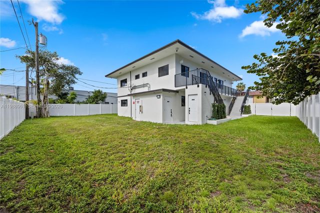 630 NE 166th St 3, Miami, FL 33162