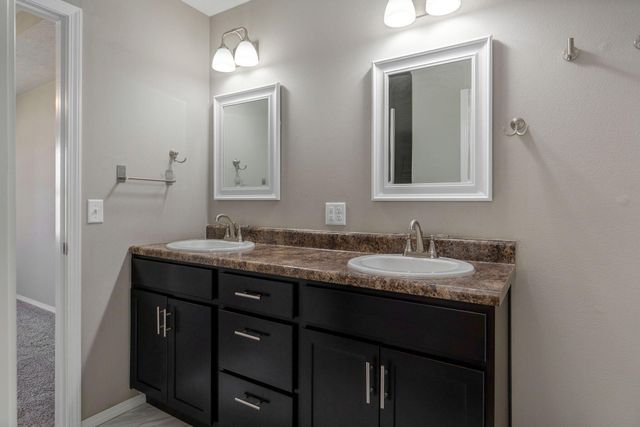 1450 S Olde Savannah Avenue, Republic, MO 65738