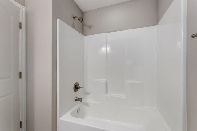 1450 S Olde Savannah Avenue, Republic, MO 65738