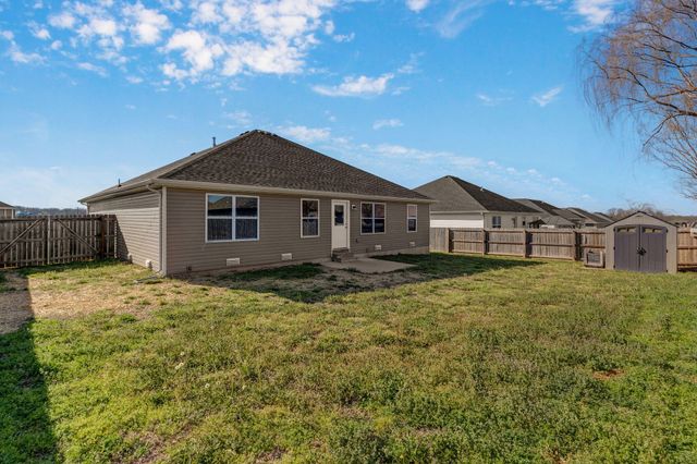 1450 S Olde Savannah Avenue, Republic, MO 65738