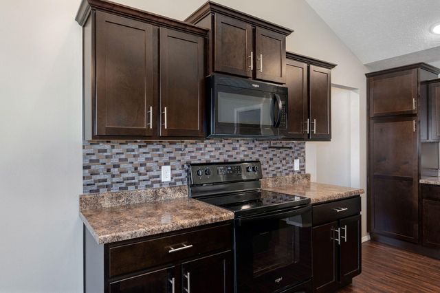 1450 S Olde Savannah Avenue, Republic, MO 65738