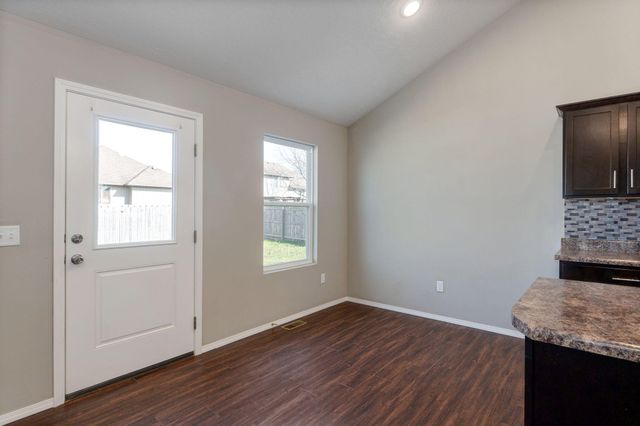 1450 S Olde Savannah Avenue, Republic, MO 65738