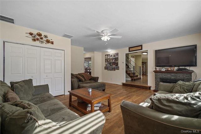 94 Peddler Hill Road, Monroe, NY 10950