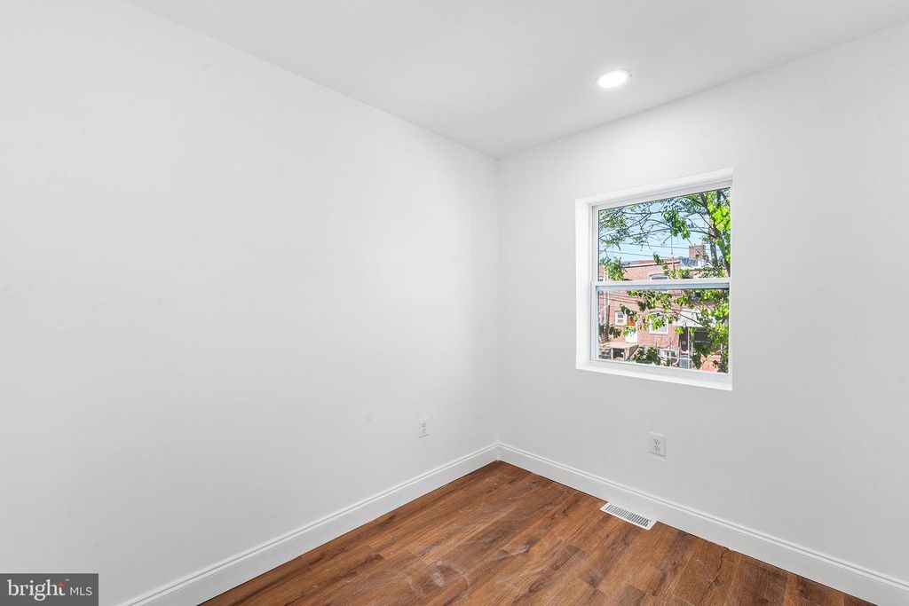 Image 16 of property listing at 3826 10TH ST, Baltimore, MD 21225