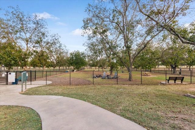 8421 W Landings Road, Granbury, TX 76049