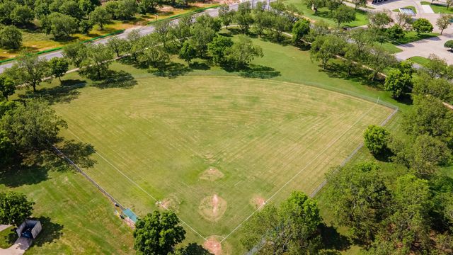 8421 W Landings Road, Granbury, TX 76049