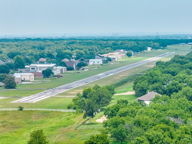 8421 W Landings Road, Granbury, TX 76049
