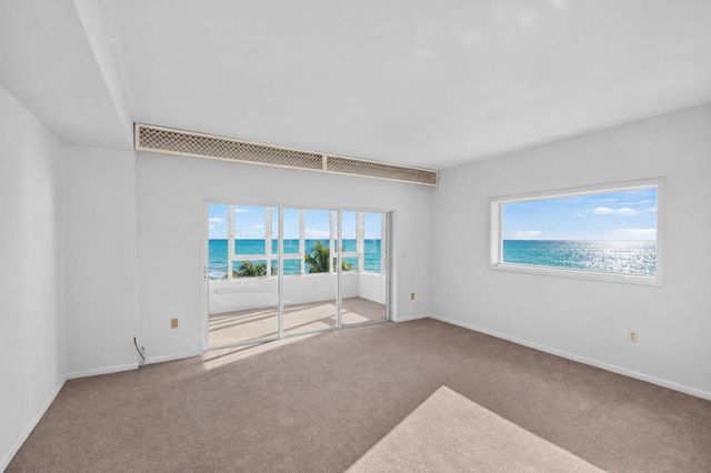 2850 S Ocean Boulevard PH-514, Palm Beach, FL 33480