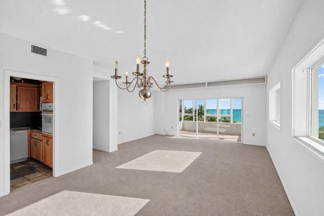 2850 S Ocean Boulevard PH-514, Palm Beach, FL 33480
